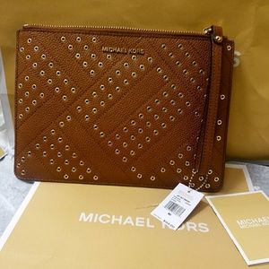 Jet Set Travel Wristlet